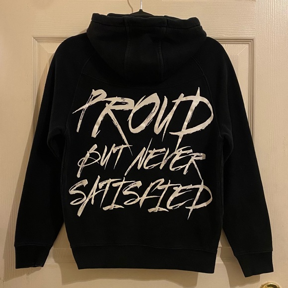 ❌SOLD❌Alphalete Proud But Never Satisfied Black Hoodie - Picture 2 of 6